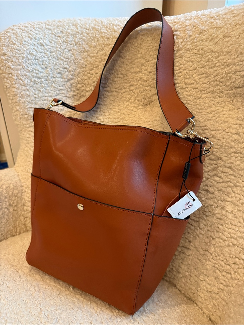 Bostonian Tan Leather Shoulder Bag with Front Pocket